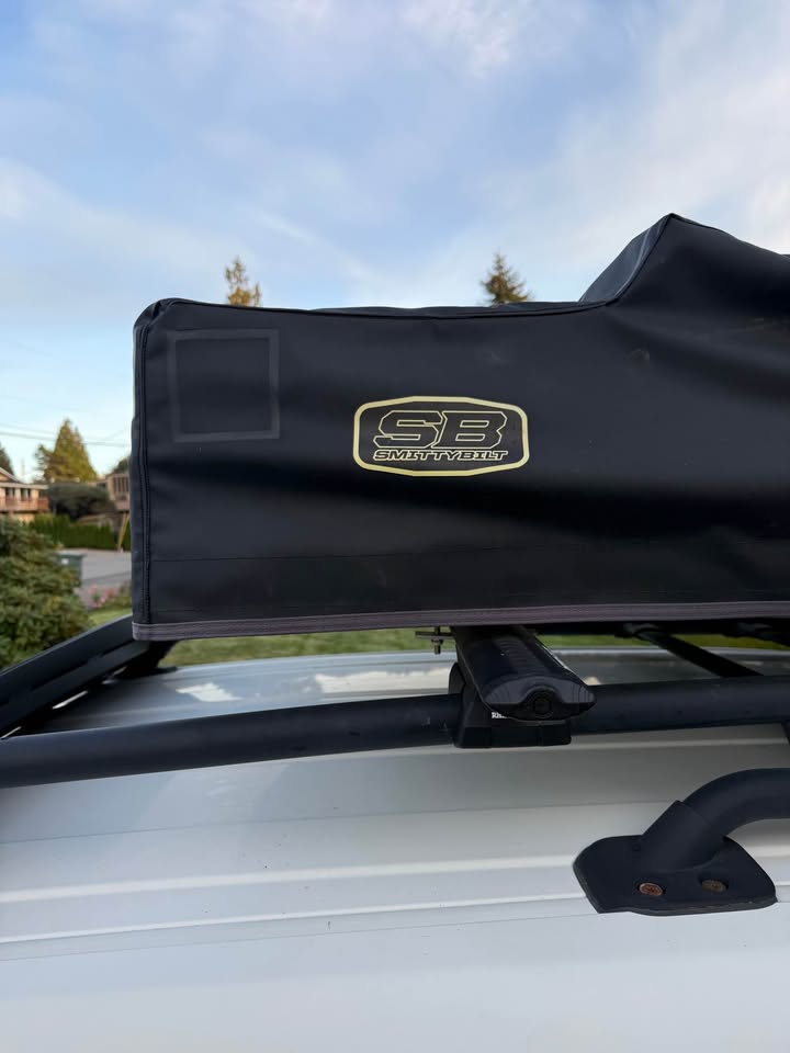 Smittybilt overlander roof top tent gen 1 in Mukilteo, WA (photo 3) — photo 3