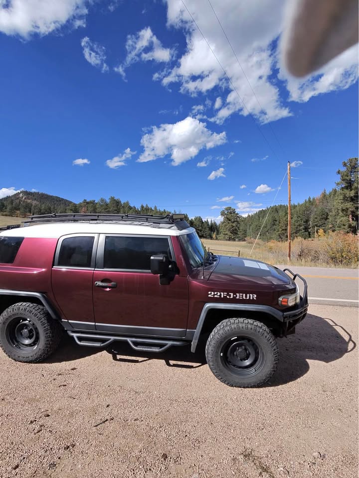 2007 Toyota FJ Cruiser Sport Utility 2D in Englewood, CO (photo 3) — photo 3