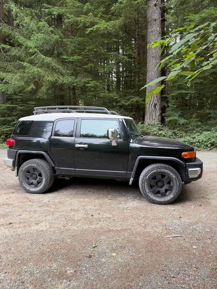 2007 Toyota FJ Cruiser in Maple Valley, WA (photo 3) — photo 3