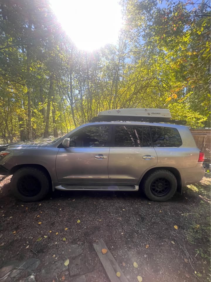 2009 Lexus LX · LX 570 Sport Utility 4D in Whitefish, MT (photo 3) — photo 3