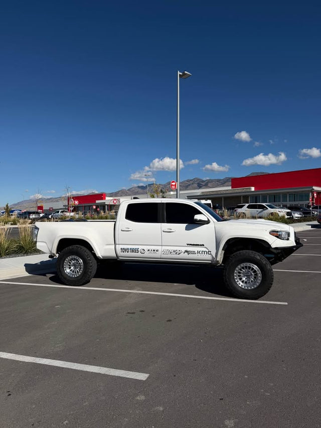 2020 Toyota Tacoma Double Cab · PreRunner Pickup 4D 6 ft — photo 3