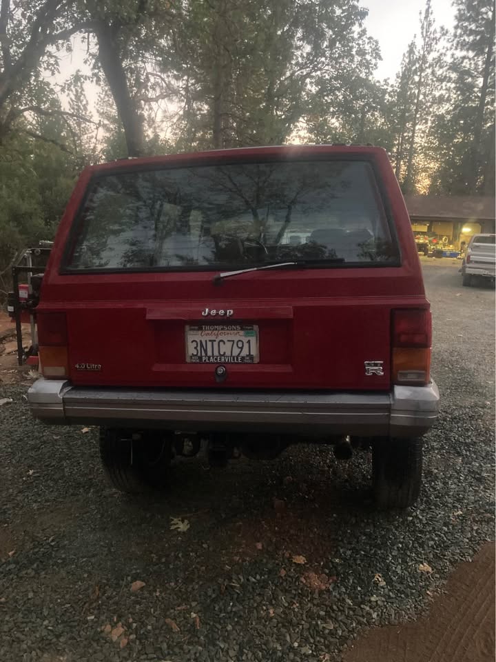 1992 Jeep Cherokee · Laredo in Fiddletown, CA (photo 3) — photo 3