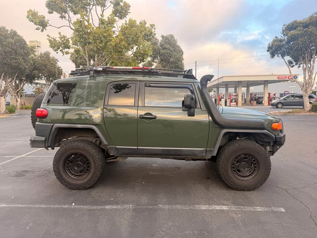 2011 Toyota FJ Cruiser Trail Teams — photo 3