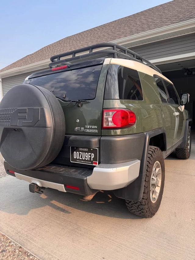 2011 Toyota FJ cruiser — photo 3