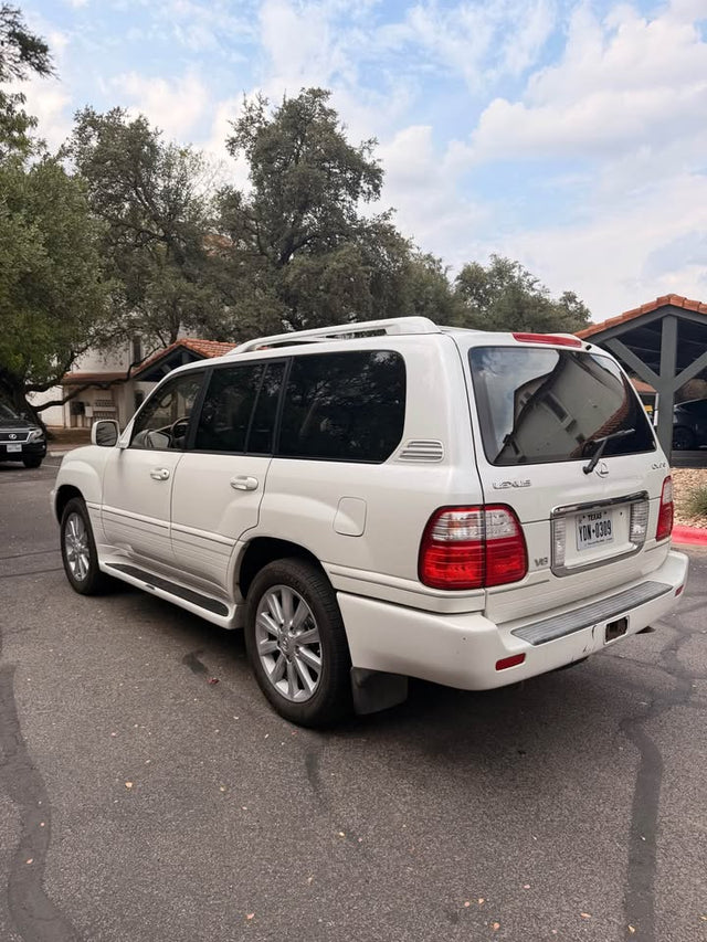 2003 Lexus LX · LX 470 Sport Utility 4D — photo 3