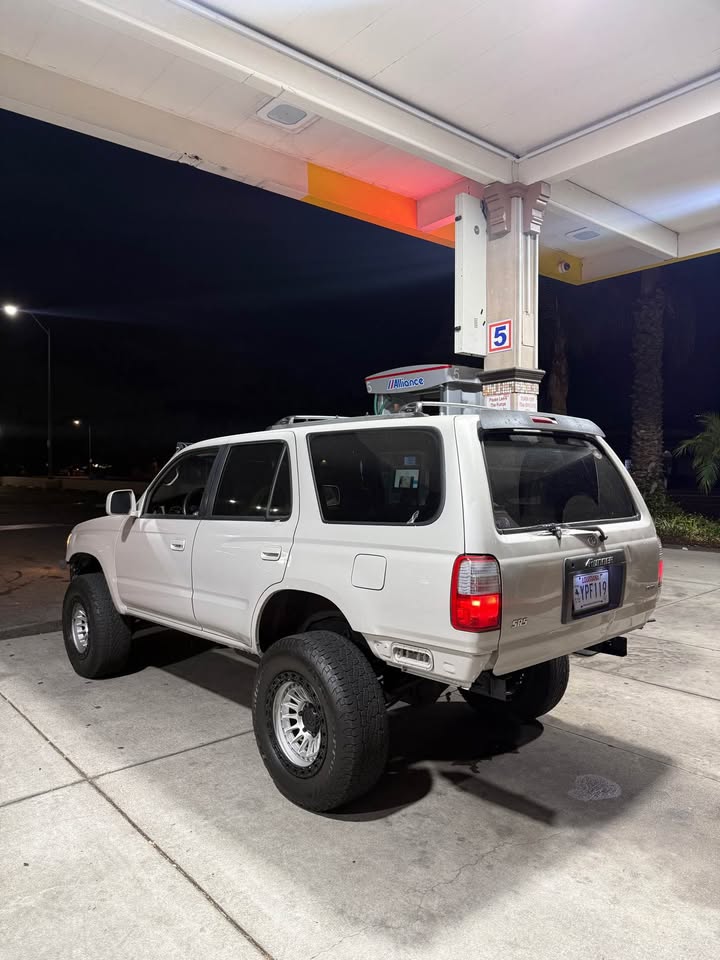 1998 Toyota 4Runner · TRD Off-Road Sport Utility 4D in Woodland Hills, CA (photo 3) — photo 3