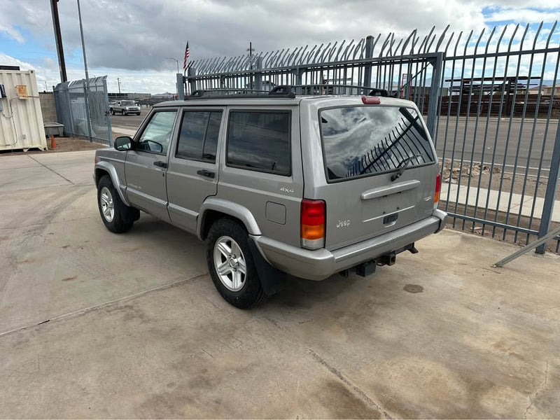2000 Jeep Cherokee · Limited Sport Utility 4D in Phoenix, AZ (photo 3) — photo 3