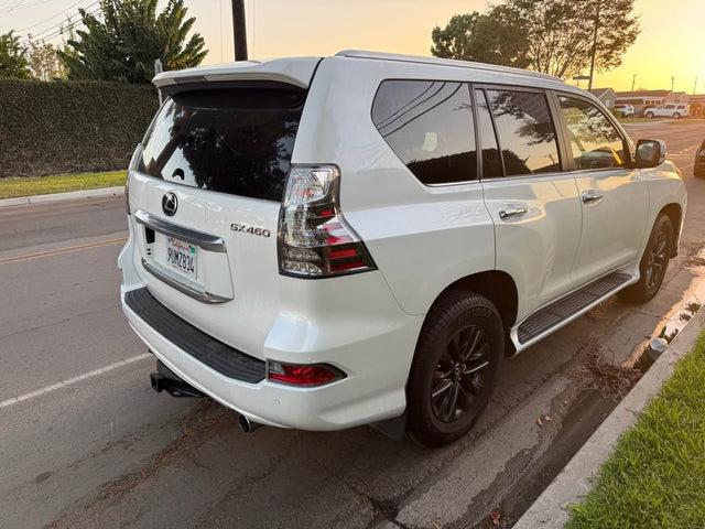 2020 Lexus GX · GX 460 Luxury Sport Utility 4D — photo 3