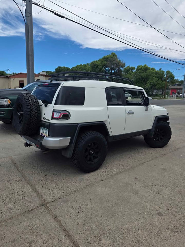 2013 Toyota FJ Cruiser · Sport Utility 2D — photo 3