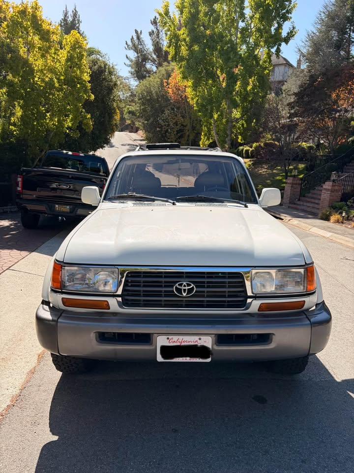 1997 Toyota Landcruiser in Hillsborough, CA (photo 3) — photo 3