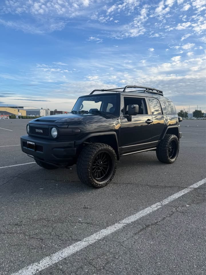 2007 Toyota FJ Cruiser in Everett, WA (photo 3) — photo 3