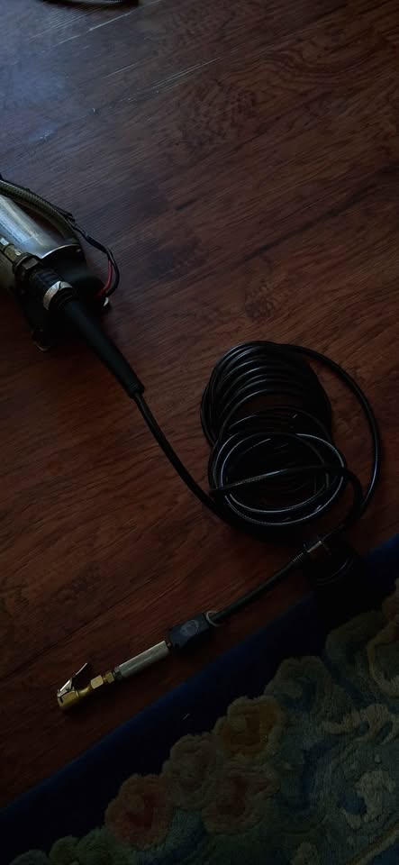 Overlabd VIAIR 400H Hardmount Compressor with air hose quick attachment ready to mount for fun — photo 3