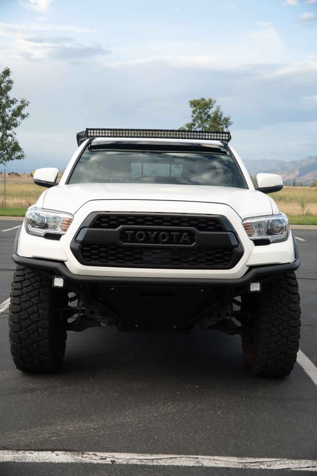 2019 Toyota Tacoma · TRD Offroad — photo 3