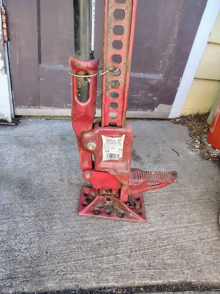Hi-Lift Model HL-485 48" All-Cast Jack in Modesto, CA (photo 3) — photo 3