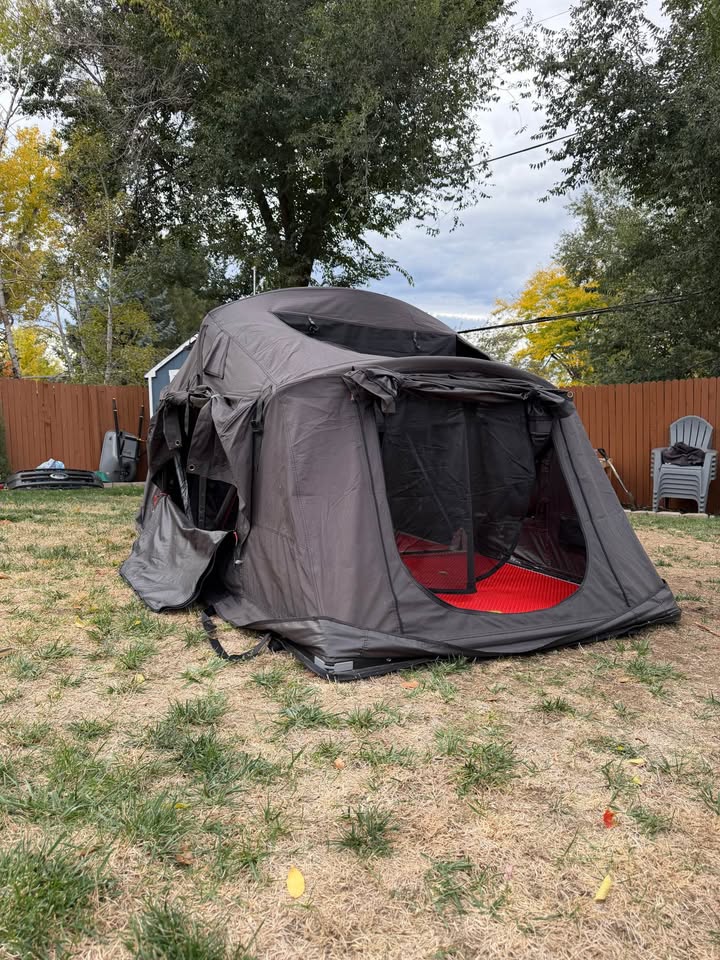 ROAM Vagabond XL 1.0 Rooftop Tent – Annex + Insulated Liner in Wheat Ridge, CO (photo 3) — photo 3
