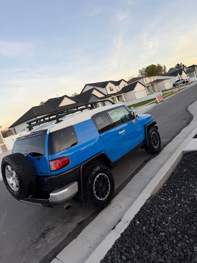 2007 Toyota FJ Cruiser · Sport Utility 2D — photo 3