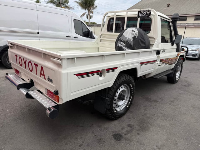 TOYOTA LAND CRUISER — photo 3