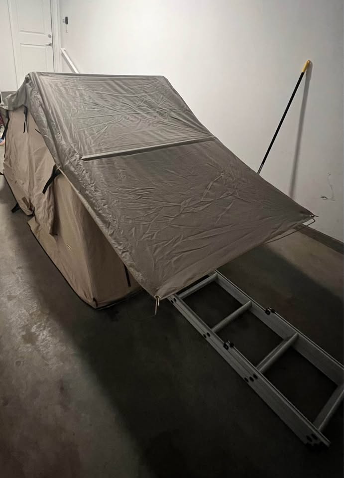 Smittybilt GEN1 rooftop tent in Erie, CO (photo 3) — photo 3