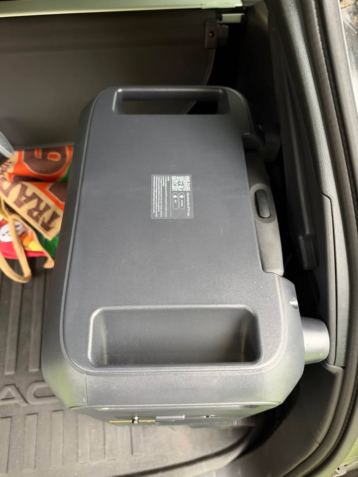 BLUETTI Elite 400 Portable Power Station in Redmond, WA (photo 3) — photo 3