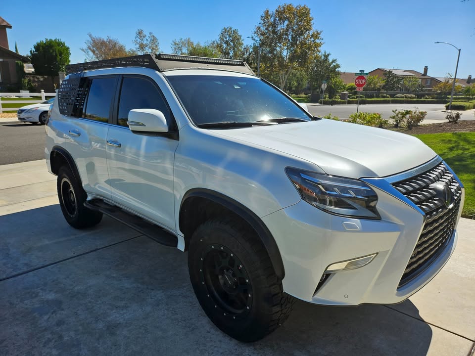 2022 Lexus gx460 in Eastvale, CA (photo 3) — photo 3