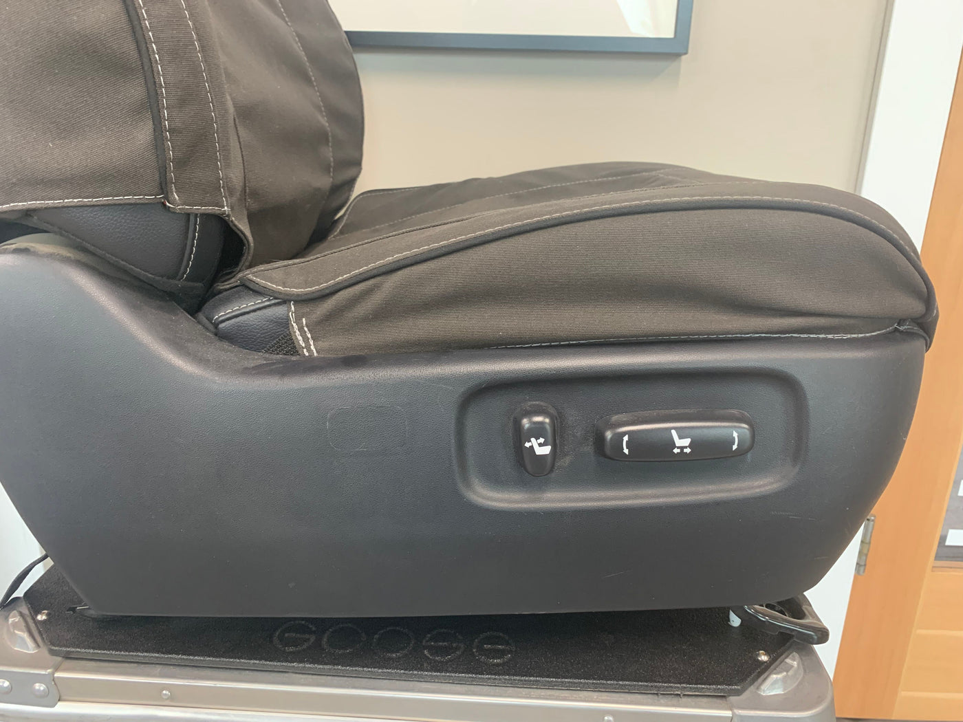 Toyota Land Cruiser 200 Series Seat Covers (2007 - 2015) — photo 13