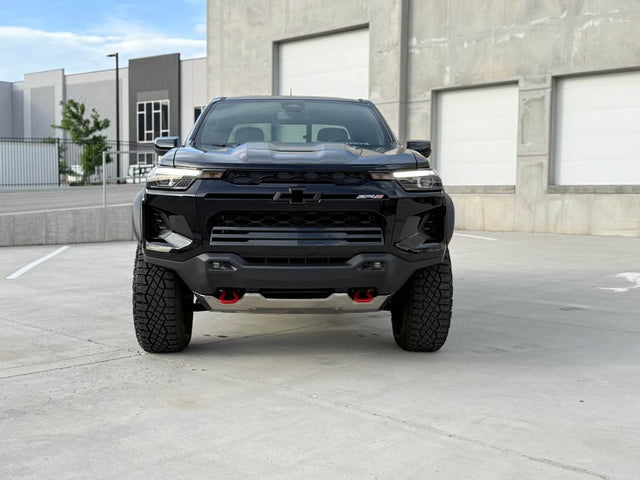 2026 Chevrolet Colorado · ZR2 (loaded! Only 6k miles!) — photo 2