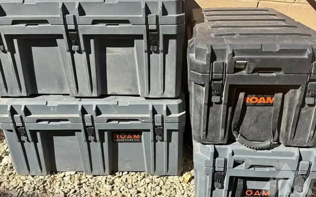 4 Roam cases — used cases & cargo boxes for sale