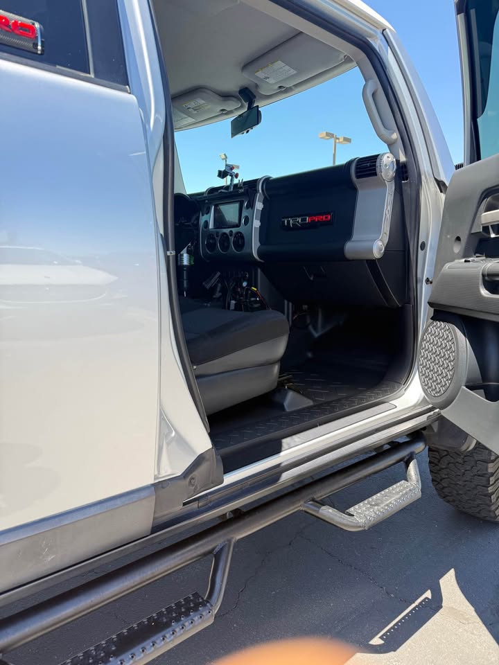 2008 Toyota FJ Cruiser — photo 4