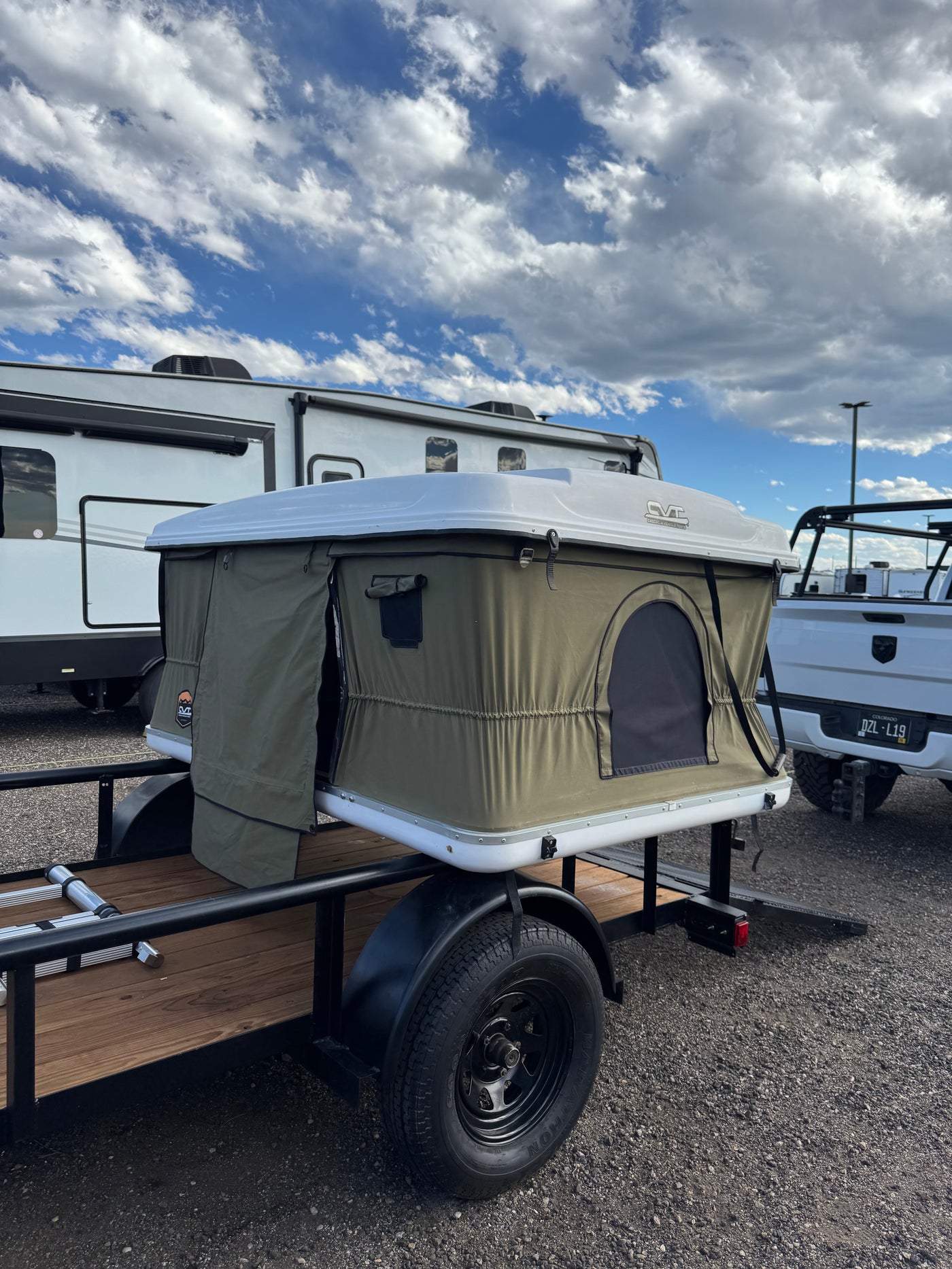 CVT Mt. St. Helens Hardshell Rooftop Tent — photo 3 — photo 3