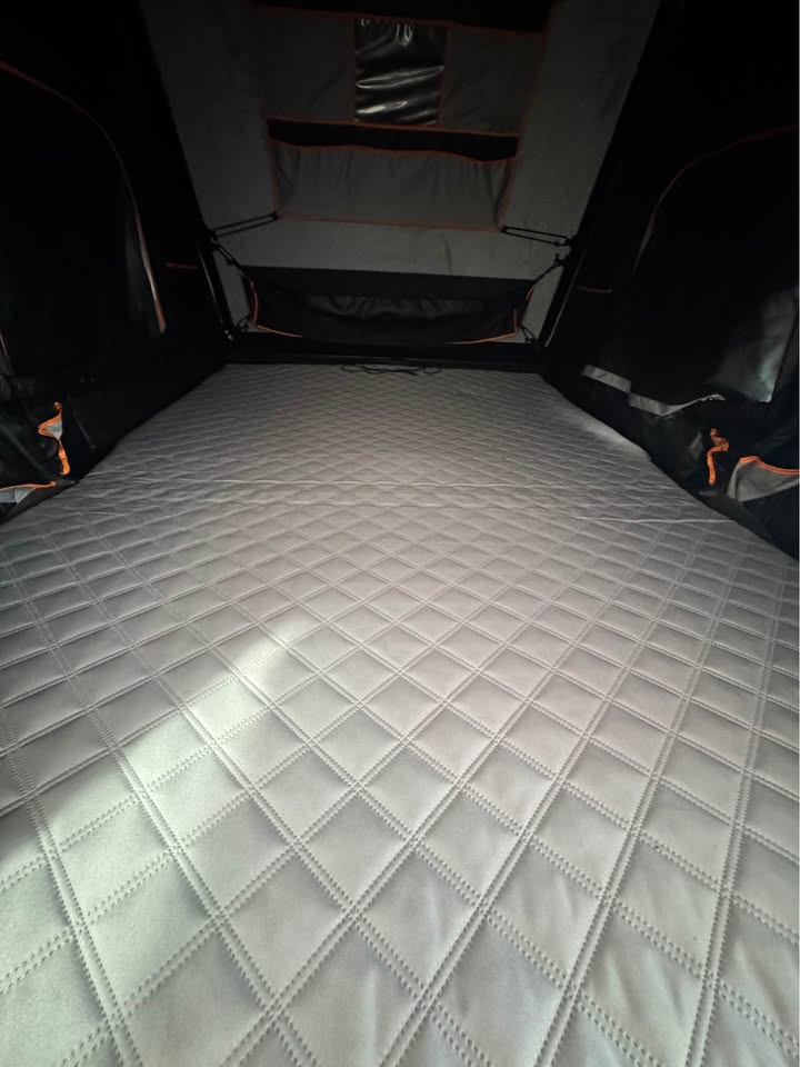 Roofnest Condor rooftop tent in Chagrin Falls, OH (photo 5) — photo 5