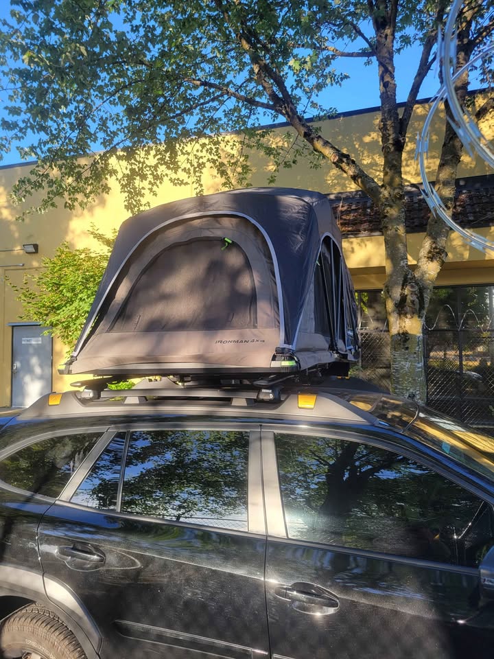 Ironman 4x4 uber lite rooftop tent in Gresham, OR (photo 3) — photo 3