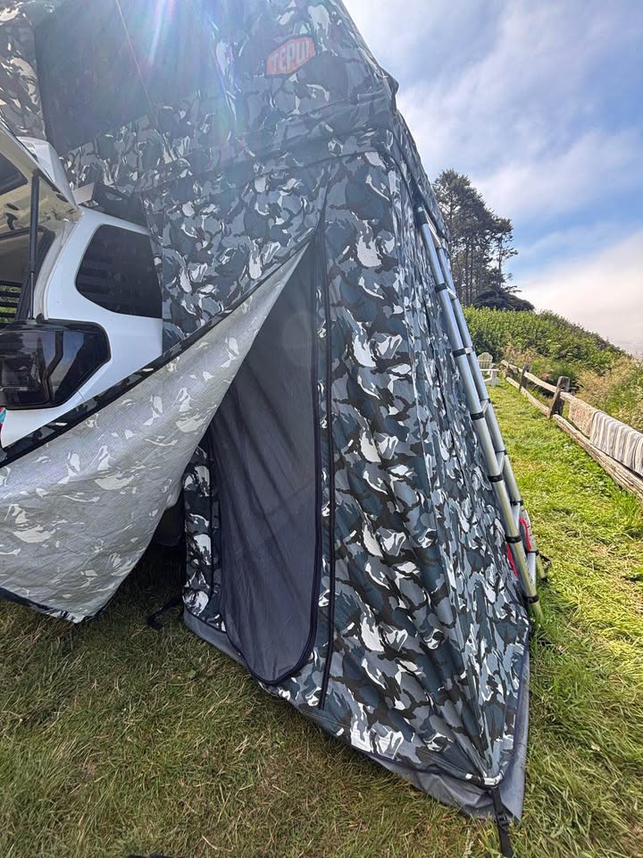Tepui Kukenam 3 Rooftop Tent with annex & accessories in Seattle, WA (photo 6) — photo 6