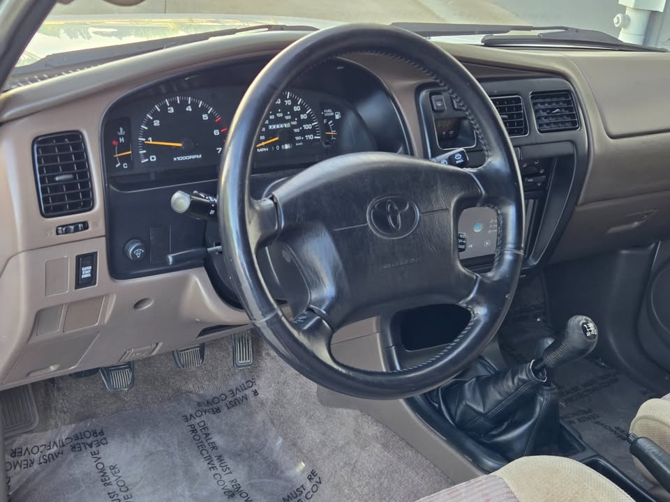 1998 Toyota 4RUNNER 4WD 5 SPEED MANUAL in Vancouver, WA (photo 10) — photo 10