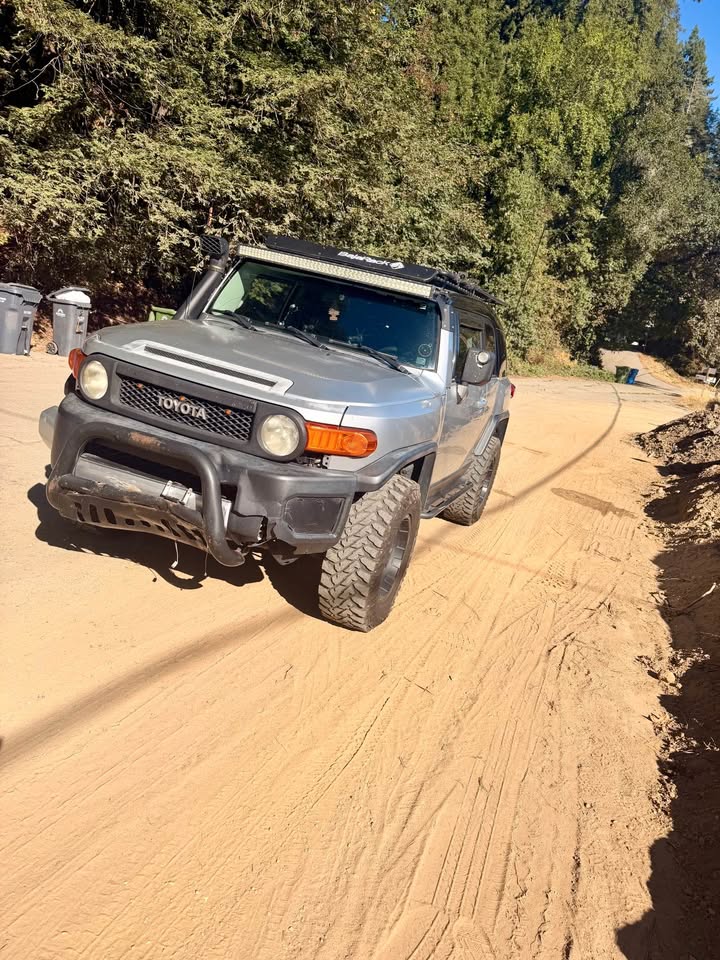 2007 Toyota FJ Cruiser · Sport Utility 2D in Scotts Valley, CA (photo 4) — photo 4