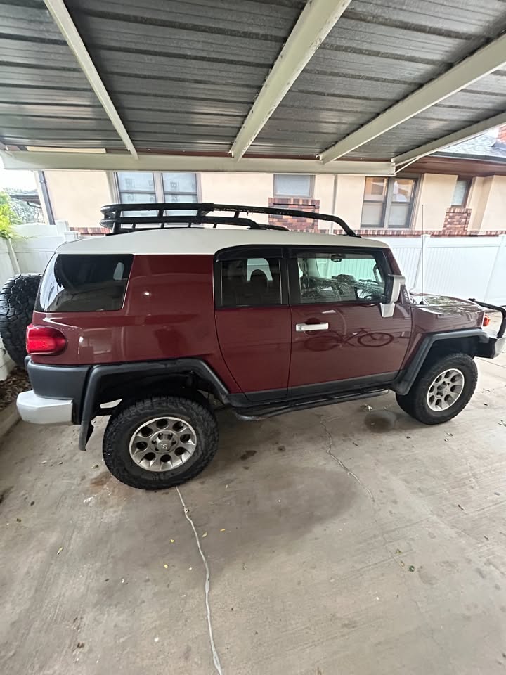 2011 Toyota FJ Cruiser in Salt Lake City, UT (photo 4) — photo 4