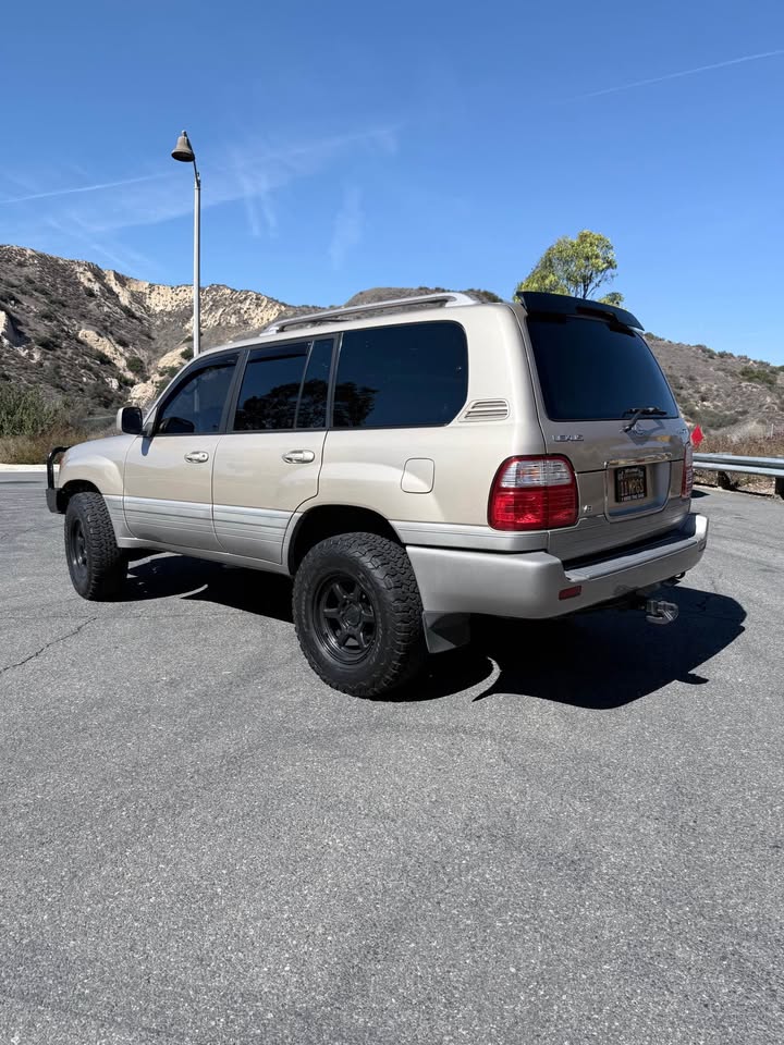 2002 Lexus LX · LX 470 Sport Utility 4D in Simi Valley, CA (photo 4) — photo 4