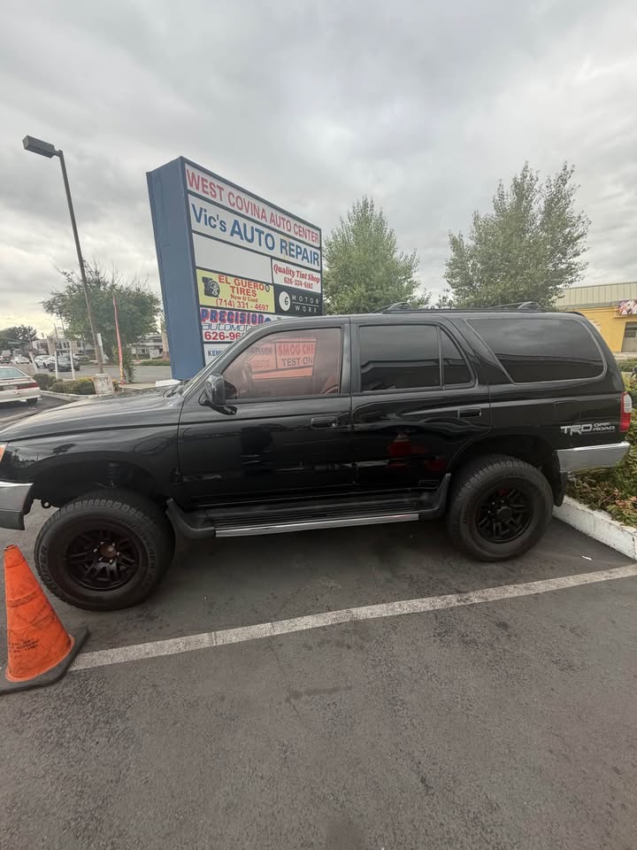 2000 Toyota 4Runner · SR5 Sport Utility 2D in West Covina, CA (photo 4) — photo 4