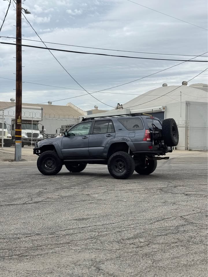 2004 Toyota 4Runner in Burbank, CA (photo 4) — photo 4