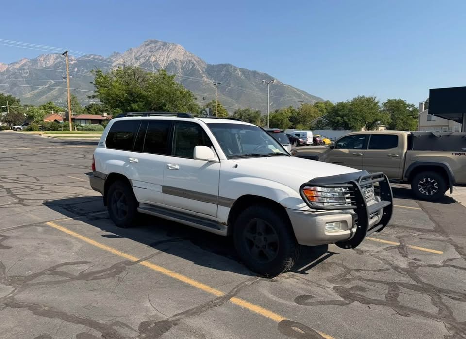 2004 Toyota Landcruiser · Sport Utility 4D in Salt Lake City, UT (photo 4) — photo 4