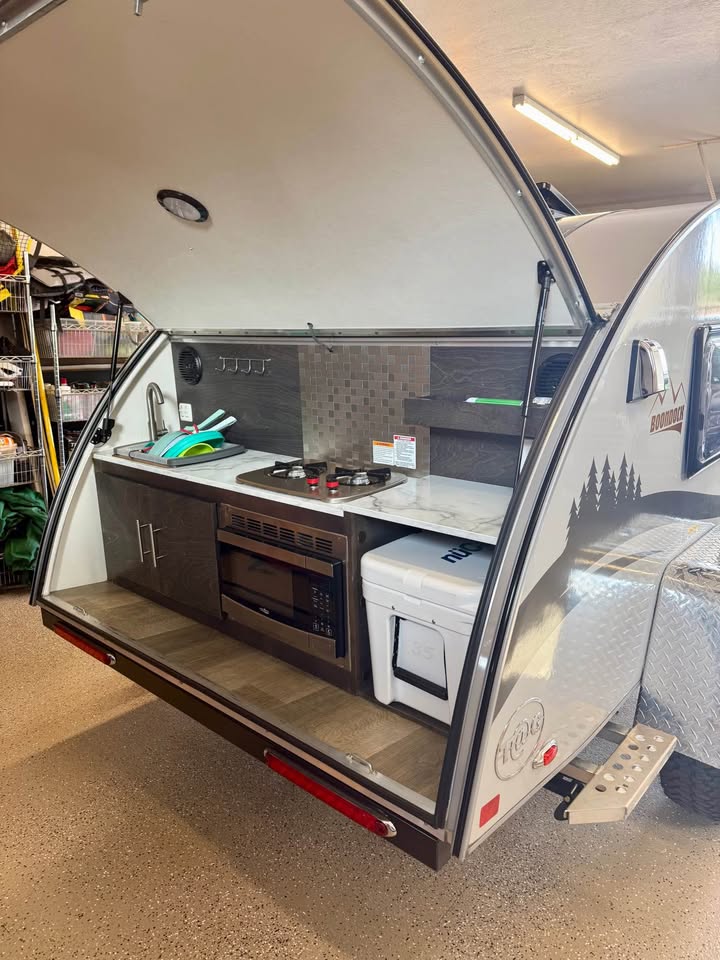 nüCamp T@G Boondock Teardrop Trailer 2021-King Size Bed in Ogden, UT (photo 4) — photo 4