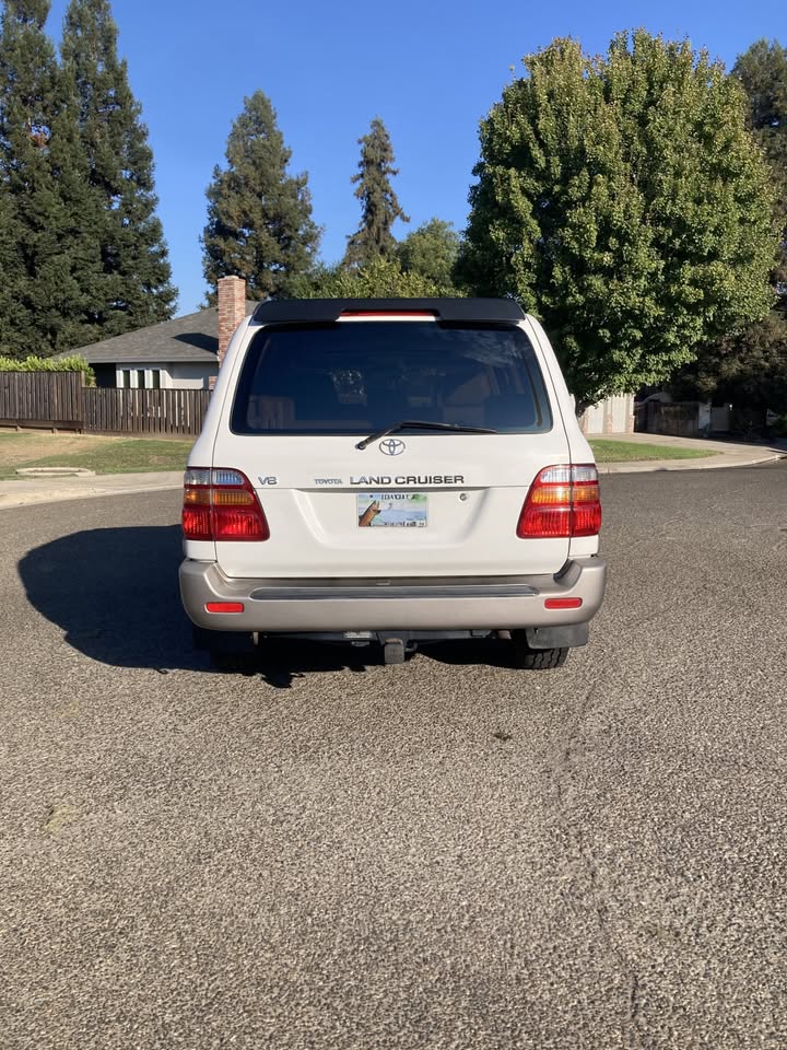 2000 Toyota Land Cruiser in Turlock, CA (photo 4) — photo 4