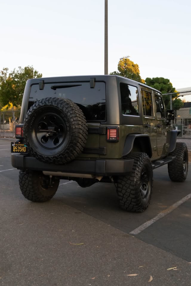 2015 Jeep Wrangler Unlimited Sport 4 Door in Long Beach, CA (photo 4) — photo 4