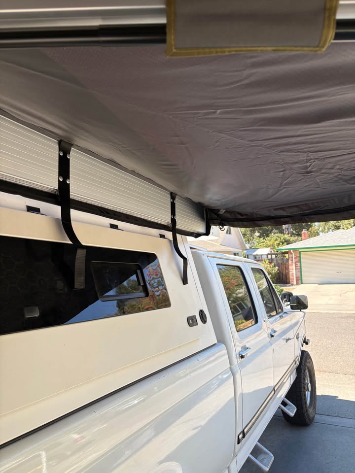 Overland Vehicle Systems 270 Awning - Passenger (including brackets) in Davis, CA (photo 4) — photo 4