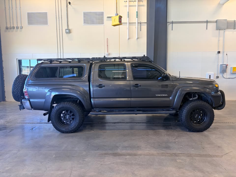 2015 Toyota Tacoma in Colorado Springs, CO (photo 4) — photo 4