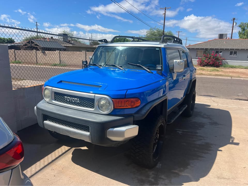 2007 Toyota FJ Cruiser · Sport Utility 2D in Surprise, AZ (photo 4) — photo 4