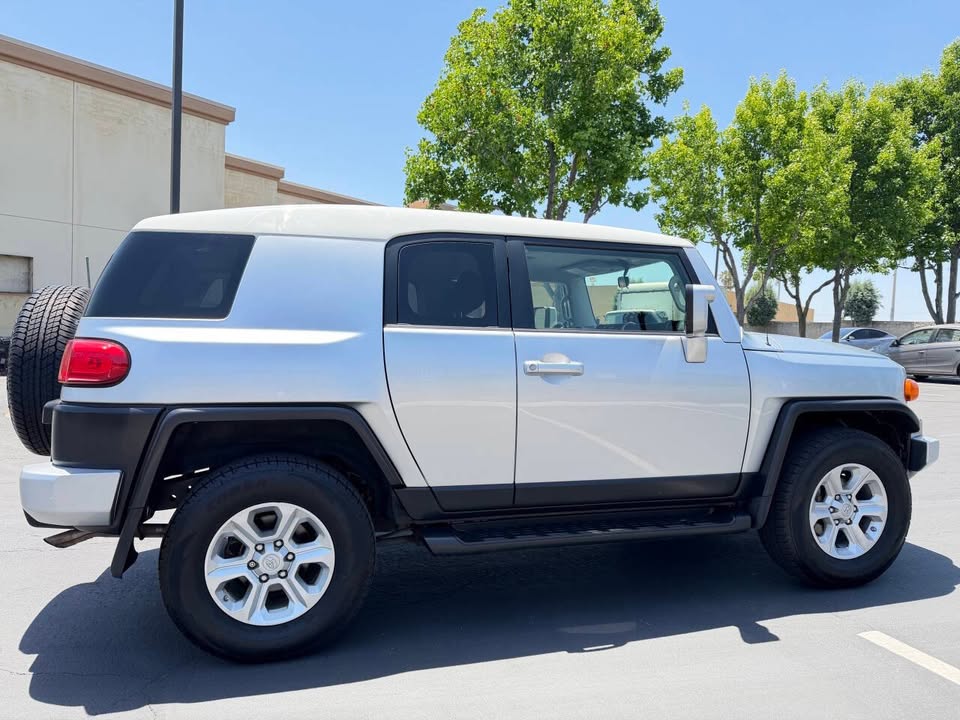 2008 Toyota FJ Cruiser in Glendora, CA (photo 4) — photo 4