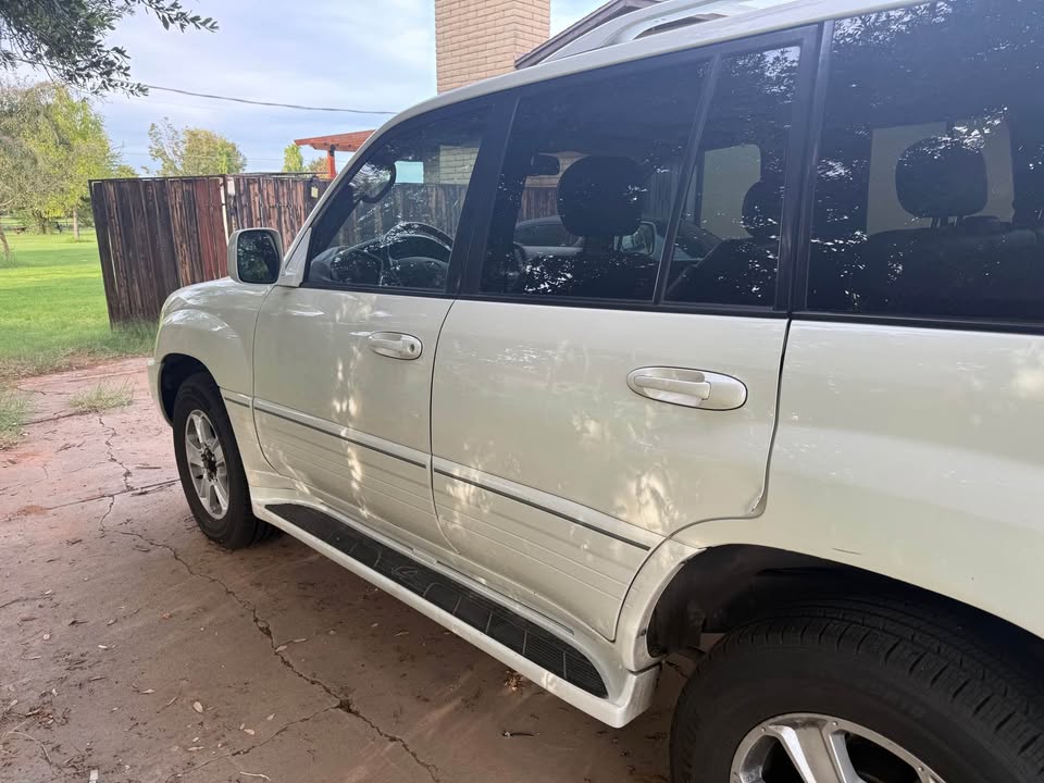 2006 Lexus LX · LX 470 Sport Utility 4D in Gilbert, AZ (photo 4) — photo 4