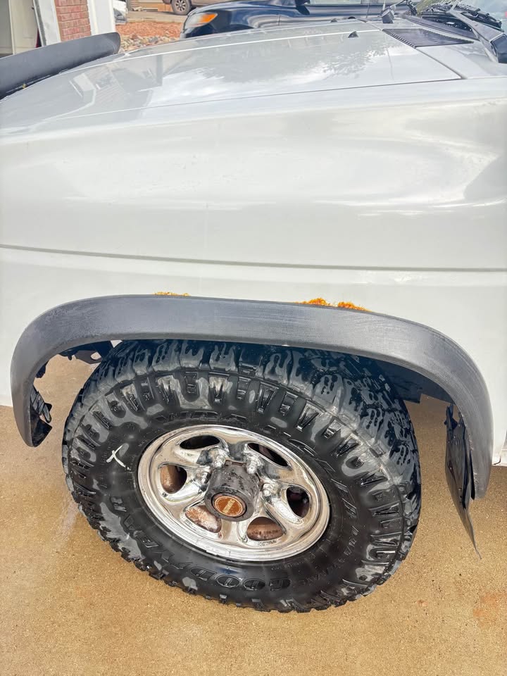 1992 Nissan Pathfinder SE 4x4 in Cedar City, UT (photo 4) — photo 4