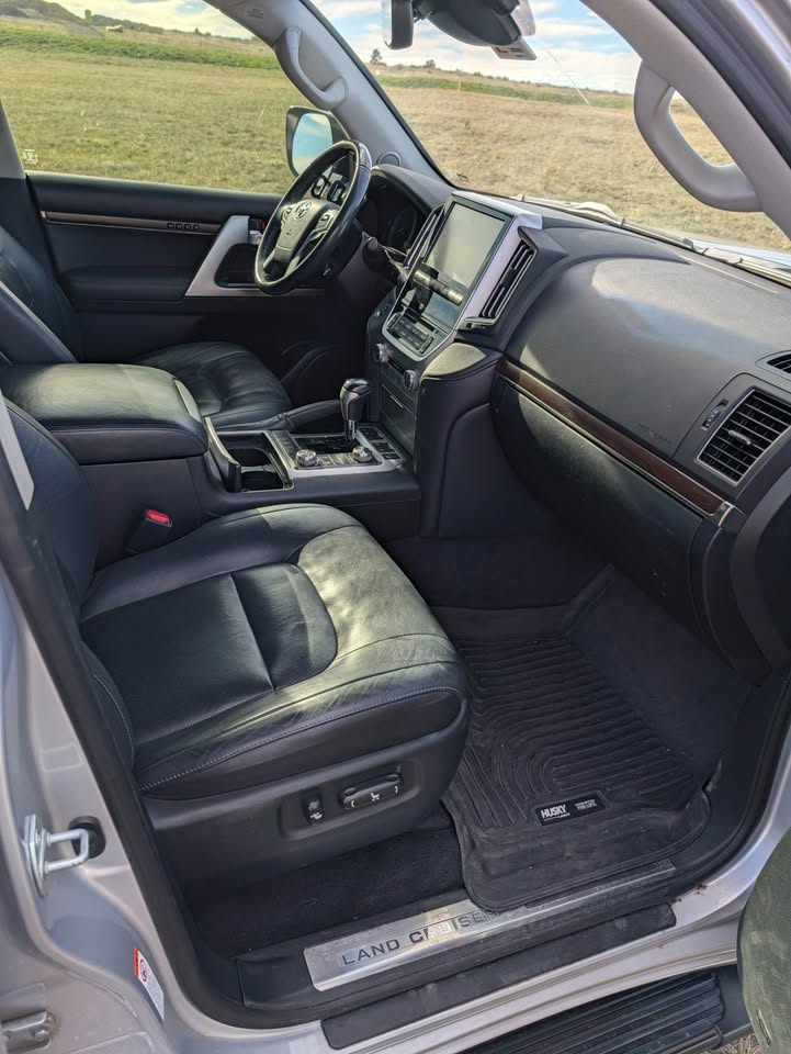 2016 Toyota Landcruiser in Parker, CO (photo 4) — photo 4