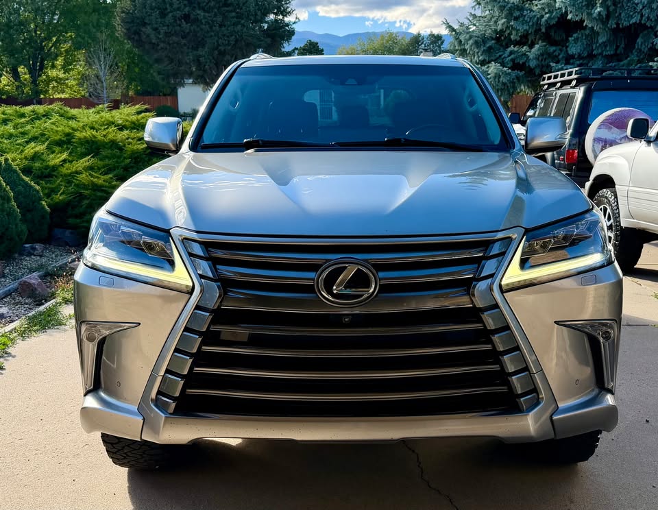 2017 Lexus LX · LX 570 Sport Utility 4D in Colorado Springs, CO (photo 4) — photo 4